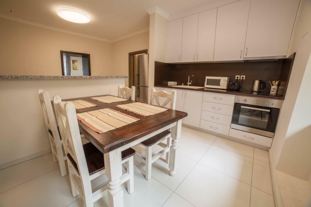 Spacious Apartment In City Center 브라티슬라바 외부 사진