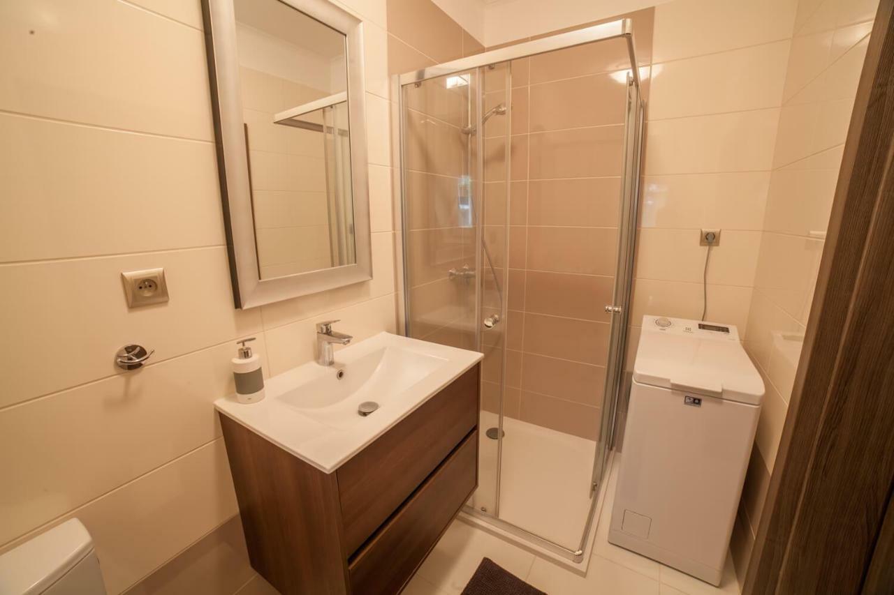 Spacious Apartment In City Center 브라티슬라바 외부 사진