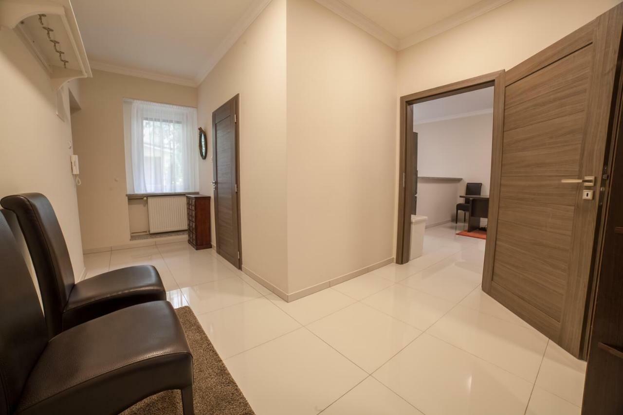 Spacious Apartment In City Center 브라티슬라바 외부 사진
